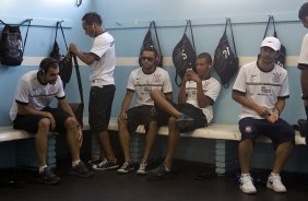 Jogadores nos vestirios antes da partida entre Oeste de Itpolis x Corinthians, realizada esta tarde no estdio Eduardo Jos Farah, o Prudento, pela 17 rodada do Campeonato Paulista de 2012