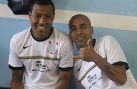 Luis Ramirez e Emerson nos vestirios antes da partida entre Oeste de Itpolis x Corinthians, realizada esta tarde no estdio Eduardo Jos Farah, o Prudento, pela 17 rodada do Campeonato Paulista de 2012