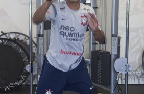 Paulinho durante treino desta manh no CT Joaquim Grava, localizado no Parque Ecolgico do Tiete. O prximo jogo da equipe ser domingo, dia 08/04, contra Paulista de Jundia, vlido pela 18 rodada do Campeonato Paulista 2012