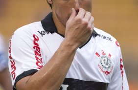 Willian durante a partida entre Corinthians x Paulista de Jundiaí/SP, realizada esta tarde no estádio do Pacaembu, válida pela 18ª rodada do Campeonato Paulista de 2012