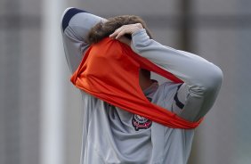Alex durante o treino realizado esta tarde no CT Joaquim Grava, localizado no Parque Ecológico do Tiete. O próximo jogo da equipe será dia amanhã, quarta-feira, 09/05, contra o Emelec/Equador, jogo de volta, válido pelas oitavas de final da Copa Libertadores da América 2012
