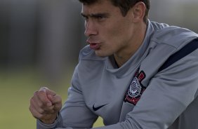 Alex que entra no time titular durante o treino realizado esta tarde no CT Joaquim Grava, localizado no Parque Ecolgico do Tiete. O prximo jogo da equipe ser dia amanh, quarta-feira, 09/05, contra o Emelec/Equador, jogo de volta, vlido pelas oitavas de final da Copa Libertadores da Amrica 2012