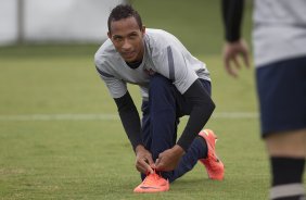 Liedson durante o treino realizado esta tarde no CT Joaquim Grava, localizado no Parque Ecolgico do Tiete. O prximo jogo da equipe ser dia amanh, quarta-feira, 09/05, contra o Emelec/Equador, jogo de volta, vlido pelas oitavas de final da Copa Libertadores da Amrica 2012