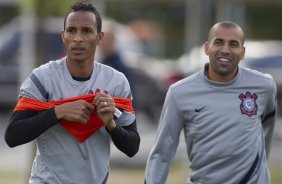 Liedson e Emerson durante o treino realizado esta tarde no CT Joaquim Grava, localizado no Parque Ecológico do Tiete. O próximo jogo da equipe será dia amanhã, quarta-feira, 09/05, contra o Emelec/Equador, jogo de volta, válido pelas oitavas de final da Copa Libertadores da América 2012