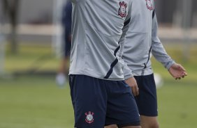 Paulinho e Leandro Castán durante o treino realizado esta tarde no CT Joaquim Grava, localizado no Parque Ecológico do Tiete. O próximo jogo da equipe será dia amanhã, quarta-feira, 09/05, contra o Emelec/Equador, jogo de volta, válido pelas oitavas de final da Copa Libertadores da América 2012