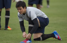 Willian durante o treino realizado esta tarde no CT Joaquim Grava, localizado no Parque Ecolgico do Tiete. O prximo jogo da equipe ser dia amanh, quarta-feira, 09/05, contra o Emelec/Equador, jogo de volta, vlido pelas oitavas de final da Copa Libertadores da Amrica 2012