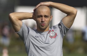 Alessandro durante o treino realizado esta manh no CT Joaquim Grava, localizado no Parque Ecolgico do Tiete. O prximo jogo da equipe ser dia 16/05, em So Janurio, contra o Vasco da Gama, jogo de ida vlido pelas quartas de final da Copa Libertadores da Amrica 2012