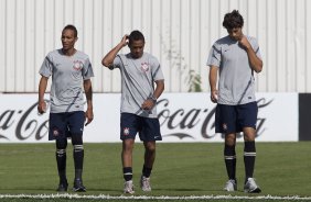 Liedson, Jorge Henrique e Felipe durante o treino realizado esta manh no CT Joaquim Grava, localizado no Parque Ecolgico do Tiete. O prximo jogo da equipe ser dia 16/05, em So Janurio, contra o Vasco da Gama, jogo de ida vlido pelas quartas de final da Copa Libertadores da Amrica 2012