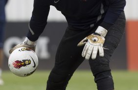 Cassio durante o treino realizado esta manhã no CT Joaquim Grava, localizado no Parque Ecológico do Tiete. O próximo jogo da equipe será dia 16/05, em São Januário, contra o Vasco da Gama, jogo de ida válido pelas quartas de final da Copa Libertadores da América 2012