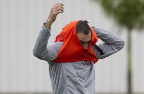 Danilo durante o treino realizado esta manhã no CT Joaquim Grava, localizado no Parque Ecológico do Tiete. O próximo jogo da equipe será dia 16/05, em São Januário, contra o Vasco da Gama, jogo de ida válido pelas quartas de final da Copa Libertadores da América 2012
