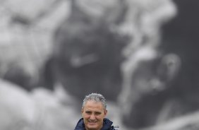 Tite durante o treino realizado esta manhã no CT Joaquim Grava, localizado no Parque Ecológico do Tiete. O próximo jogo da equipe será dia 16/05, em São Januário, contra o Vasco da Gama, jogo de ida válido pelas quartas de final da Copa Libertadores da América 2012