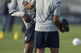 Atacante Adilson apresentado hoje durante o treino realizado esta tarde no CT Joaquim Grava, localizado no Parque Ecológico do Tiete. O próximo jogo da equipe será domingo, dia 20/05, contra o Fluminense, no Pacaembu, abertura do Campeonato Brasileiro de 2012