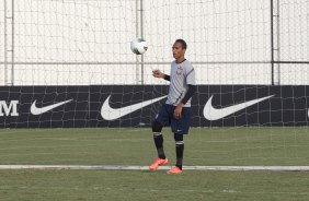 Liedson durante o treino realizado esta tarde no CT Joaquim Grava, localizado no Parque Ecológico do Tiete. O próximo jogo da equipe será domingo, dia 20/05, contra o Fluminense, no Pacaembu, abertura do Campeonato Brasileiro de 2012