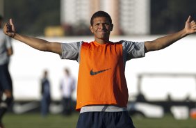 Willian Arão durante o treino realizado esta tarde no CT Joaquim Grava, localizado no Parque Ecológico do Tiete. O próximo jogo da equipe será domingo, dia 20/05, contra o Fluminense, no Pacaembu, abertura do Campeonato Brasileiro de 2012