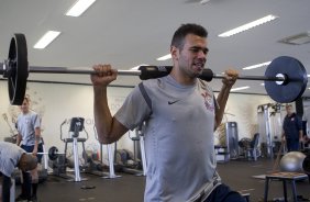 Leandro Castán durante o treino realizado esta manhã no CT Joaquim Grava, localizado no Parque Ecológico do Tiete. O próximo jogo da equipe será amanhã, domingo, dia 20/05, contra o Fluminense, no Pacaembu, abertura do Campeonato Brasileiro de 2012