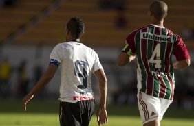 Liedson e Leandro Euzebio com a inscricao 'NOS' no lugar dos nomes, referente campanha da Rio+2020, durante a partida entre Corinthians x Fluminense, realizada esta tarde no estádio do Pacaembu, válida pela 1ª rodada do Campeonato Brasileiro de 2012