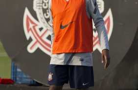 Adilson durante o treino realizado esta tarde no CT Joaquim Grava, localizado no Parque Ecológico do Tiete. O próximo jogo da equipe será quarta-feira a noite, dia 23/05, contra o Vasco da Gama, no Pacaembu, jogo de volta pela Copa Libertadores de América 2012