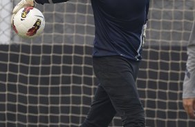 Cassio durante o treino realizado esta tarde no CT Joaquim Grava, localizado no Parque Ecolgico do Tiete. O prximo jogo da equipe ser quarta-feira a noite, dia 23/05, contra o Vasco da Gama, no Pacaembu, jogo de volta pela Copa Libertadores de Amrica 2012