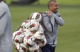 Emerson durante o treino realizado esta tarde no CT Joaquim Grava, localizado no Parque Ecológico do Tiete. O próximo jogo da equipe será quarta-feira a noite, dia 23/05, contra o Vasco da Gama, no Pacaembu, jogo de volta pela Copa Libertadores de América 2012
