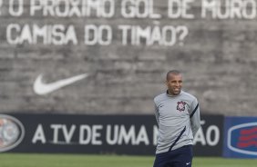 Emerson durante o treino realizado esta tarde no CT Joaquim Grava, localizado no Parque Ecolgico do Tiete. O prximo jogo da equipe ser quarta-feira a noite, dia 23/05, contra o Vasco da Gama, no Pacaembu, jogo de volta pela Copa Libertadores de Amrica 2012