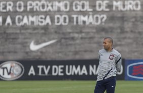 Emerson durante o treino realizado esta tarde no CT Joaquim Grava, localizado no Parque Ecolgico do Tiete. O prximo jogo da equipe ser quarta-feira a noite, dia 23/05, contra o Vasco da Gama, no Pacaembu, jogo de volta pela Copa Libertadores de Amrica 2012