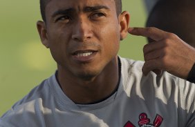 Jorge Henrique durante o treino realizado esta tarde no CT Joaquim Grava, localizado no Parque Ecolgico do Tiete. O prximo jogo da equipe ser quarta-feira a noite, dia 23/05, contra o Vasco da Gama, no Pacaembu, jogo de volta pela Copa Libertadores de Amrica 2012