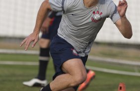 Alex durante o treino realizado esta tarde no CT Joaquim Grava, localizado no Parque Ecológico do Tiete. O próximo jogo da equipe será amanhã, quarta-feira a noite, dia 23/05, contra o Vasco da Gama, no Pacaembu, jogo de volta pela Copa Libertadores de América 2012