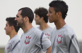 Danilo durante o treino realizado esta tarde no CT Joaquim Grava, localizado no Parque Ecológico do Tiete. O próximo jogo da equipe será amanhã, quarta-feira a noite, dia 23/05, contra o Vasco da Gama, no Pacaembu, jogo de volta pela Copa Libertadores de América 2012