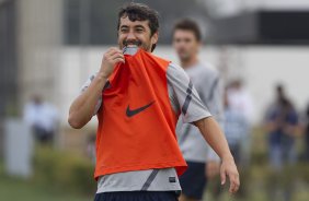 Douglas durante o treino realizado esta tarde no CT Joaquim Grava, localizado no Parque Ecológico do Tiete. O próximo jogo da equipe será amanhã, quarta-feira a noite, dia 23/05, contra o Vasco da Gama, no Pacaembu, jogo de volta pela Copa Libertadores de América 2012