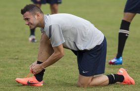 Leandro Castán durante o treino realizado esta tarde no CT Joaquim Grava, localizado no Parque Ecológico do Tiete. O próximo jogo da equipe será amanhã, quarta-feira a noite, dia 23/05, contra o Vasco da Gama, no Pacaembu, jogo de volta pela Copa Libertadores de América 2012