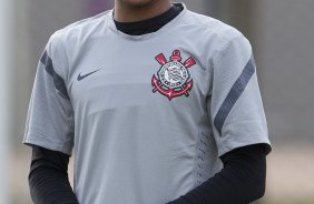 Liedson durante o treino realizado esta tarde no CT Joaquim Grava, localizado no Parque Ecológico do Tiete. O próximo jogo da equipe será amanhã, quarta-feira a noite, dia 23/05, contra o Vasco da Gama, no Pacaembu, jogo de volta pela Copa Libertadores de América 2012