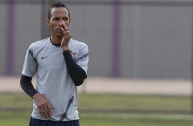 Liedson durante o treino realizado esta tarde no CT Joaquim Grava, localizado no Parque Ecológico do Tiete. O próximo jogo da equipe será amanhã, quarta-feira a noite, dia 23/05, contra o Vasco da Gama, no Pacaembu, jogo de volta pela Copa Libertadores de América 2012