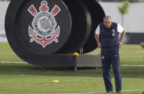 Tite durante o treino realizado esta tarde no CT Joaquim Grava, localizado no Parque Ecológico do Tiete. O próximo jogo da equipe será amanhã, quarta-feira a noite, dia 23/05, contra o Vasco da Gama, no Pacaembu, jogo de volta pela Copa Libertadores de América 2012