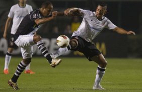 Alecsandro e Ralf durante a partida entre Corinthians/Brasil x Vasco da Gama/Brasil, realizada esta noite no estdio do Pacaembu, jogo de volta, vlido pelas quartas de final da Copa Libertadores de Amrica 2012