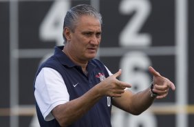Tite durante o treino realizado esta tarde no CT Joaquim Grava, localizado no Parque Ecológico do Tiete. O próximo jogo da equipe será domingo, dia 27/05, contra o Atlético-MG, no estádio Independência em Belo Horizonte, válido pela segunda rodada do Campeonato Brasileiro 2012