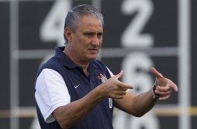 Tite durante o treino realizado esta tarde no CT Joaquim Grava, localizado no Parque Ecolgico do Tiete. O prximo jogo da equipe ser domingo, dia 27/05, contra o Atltico-MG, no estdio Independncia em Belo Horizonte, vlido pela segunda rodada do Campeonato Brasileiro 2012