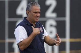 Tite durante o treino realizado esta tarde no CT Joaquim Grava, localizado no Parque Ecológico do Tiete. O próximo jogo da equipe será domingo, dia 27/05, contra o Atlético-MG, no estádio Independência em Belo Horizonte, válido pela segunda rodada do Campeonato Brasileiro 2012