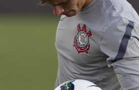 Alex durante o treino realizado esta tarde no CT Joaquim Grava, localizado no Parque Ecolgico do Tiete. O prximo jogo da equipe ser domingo, dia 27/05, contra o Atltico-MG, no estdio Independncia em Belo Horizonte, vlido pela segunda rodada do Campeonato Brasileiro 2012