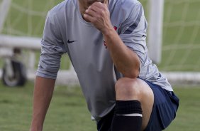 Douglas durante o treino realizado esta tarde no CT Joaquim Grava, localizado no Parque Ecolgico do Tiete. O prximo jogo da equipe ser domingo, dia 27/05, contra o Atltico-MG, no estdio Independncia em Belo Horizonte, vlido pela segunda rodada do Campeonato Brasileiro 2012