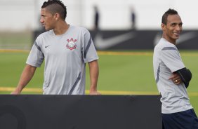 Ralf e Liedson durante o treino realizado esta tarde no CT Joaquim Grava, localizado no Parque Ecolgico do Tiete. O prximo jogo da equipe ser domingo, dia 27/05, contra o Atltico-MG, no estdio Independncia em Belo Horizonte, vlido pela segunda rodada do Campeonato Brasileiro 2012