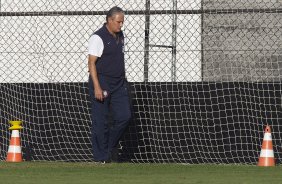 Tite durante o treino realizado esta tarde no CT Joaquim Grava, localizado no Parque Ecológico do Tiete. O próximo jogo da equipe será quinta-feira, dia 07/06, contra o Figueirense/SC, no estádio do Pacaembu, válido pela terceira rodada do Campeonato Brasileiro 2012