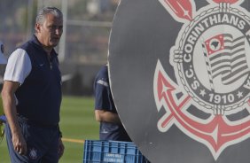 Tite durante o treino realizado esta tarde no CT Joaquim Grava, localizado no Parque Ecolgico do Tiete. O prximo jogo da equipe ser quinta-feira, dia 07/06, contra o Figueirense/SC, no estdio do Pacaembu, vlido pela terceira rodada do Campeonato Brasileiro 2012