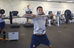 Welder durante o treino realizado esta manh na academia de musculacao no CT Joaquim Grava, localizado no Parque Ecolgico do Tiete. O prximo jogo da equipe ser quinta-feira, dia 07/06, contra o Figueirense/SC, no estdio do Pacaembu, vlido pela terceira rodada do Campeonato Brasileiro 2012