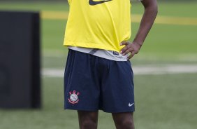 Adilson durante o treino realizado esta tarde no CT Joaquim Grava, localizado no Parque Ecológico do Tiete. O próximo jogo da equipe será quarta-feira, dia 07/06, contra o Figueirense/SC, no estádio do Pacaembu, válido pela terceira rodada do Campeonato Brasileiro 2012