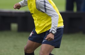 Romarinho durante o treino realizado esta tarde no CT Joaquim Grava, localizado no Parque Ecológico do Tiete. O próximo jogo da equipe será quarta-feira, dia 07/06, contra o Figueirense/SC, no estádio do Pacaembu, válido pela terceira rodada do Campeonato Brasileiro 2012
