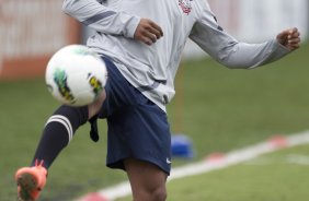 Romarinho durante o treino realizado esta tarde no CT Joaquim Grava, localizado no Parque Ecolgico do Tiete. O prximo jogo da equipe ser quarta-feira, dia 07/06, contra o Figueirense/SC, no estdio do Pacaembu, vlido pela terceira rodada do Campeonato Brasileiro 2012