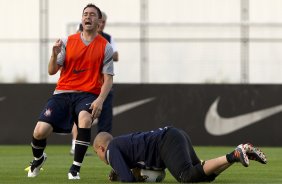 Chico e Julio Cesar durante o treino realizado esta tarde no CT Joaquim Grava, localizado no Parque Ecolgico do Tiete. O prximo jogo da equipe ser quinta-feira, dia 07/06, contra o Figueirense/SC, no estdio do Pacaembu, vlido pela terceira rodada do Campeonato Brasileiro 2012