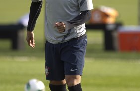 Emerson durante o treino realizado esta tarde no CT Joaquim Grava, localizado no Parque Ecolgico do Tiete. O prximo jogo da equipe ser quinta-feira, dia 07/06, contra o Figueirense/SC, no estdio do Pacaembu, vlido pela terceira rodada do Campeonato Brasileiro 2012