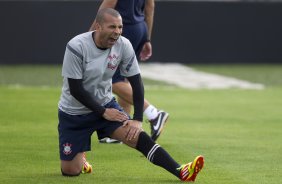 Emerson durante o treino realizado esta tarde no CT Joaquim Grava, localizado no Parque Ecolgico do Tiete. O prximo jogo da equipe ser quinta-feira, dia 07/06, contra o Figueirense/SC, no estdio do Pacaembu, vlido pela terceira rodada do Campeonato Brasileiro 2012