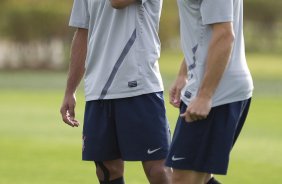 Jorge Henrique e Alessandro durante o treino realizado esta tarde no CT Joaquim Grava, localizado no Parque Ecolgico do Tiete. O prximo jogo da equipe ser quinta-feira, dia 07/06, contra o Figueirense/SC, no estdio do Pacaembu, vlido pela terceira rodada do Campeonato Brasileiro 2012